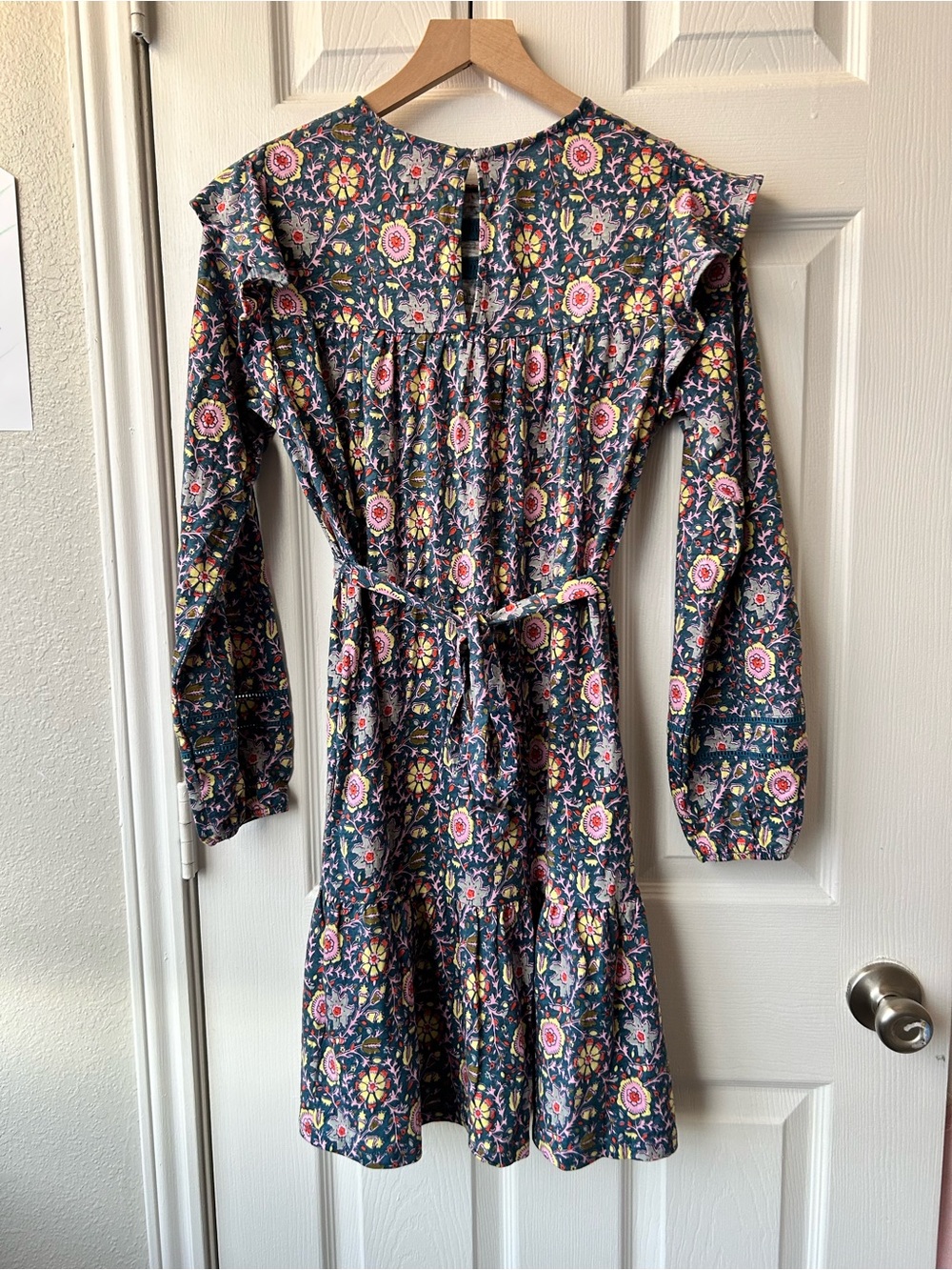 Boden Floral Ruffle Trim Dress US4 EUC - Picture 2 of 13